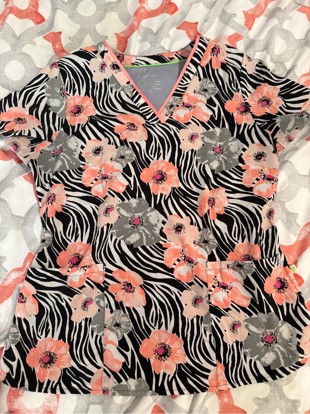 Floral Zebra V-Neck Scrub Top in Coral and Black size medium